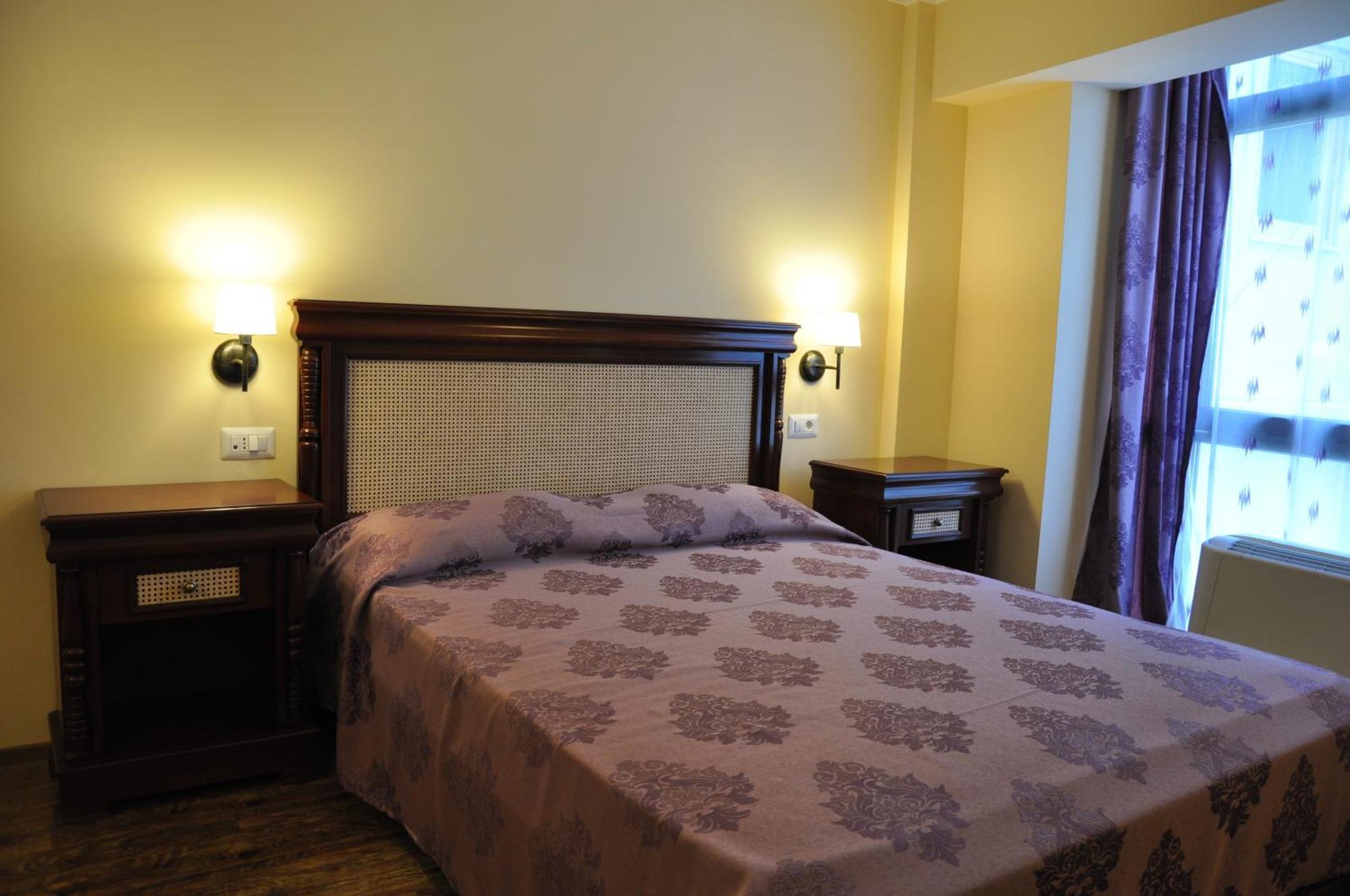 Vigo Grand Hotel Ploiesti Room photo